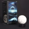 bG9jYWw6Ly9tZWRpYS8xUS9DQy82MFIzMEMxRzZXU0tDQzFRL2YwMjBlN2YwLmpwZWc-1.jpg White Howlite Planet on a Sola Goldstone Stand (MOON)