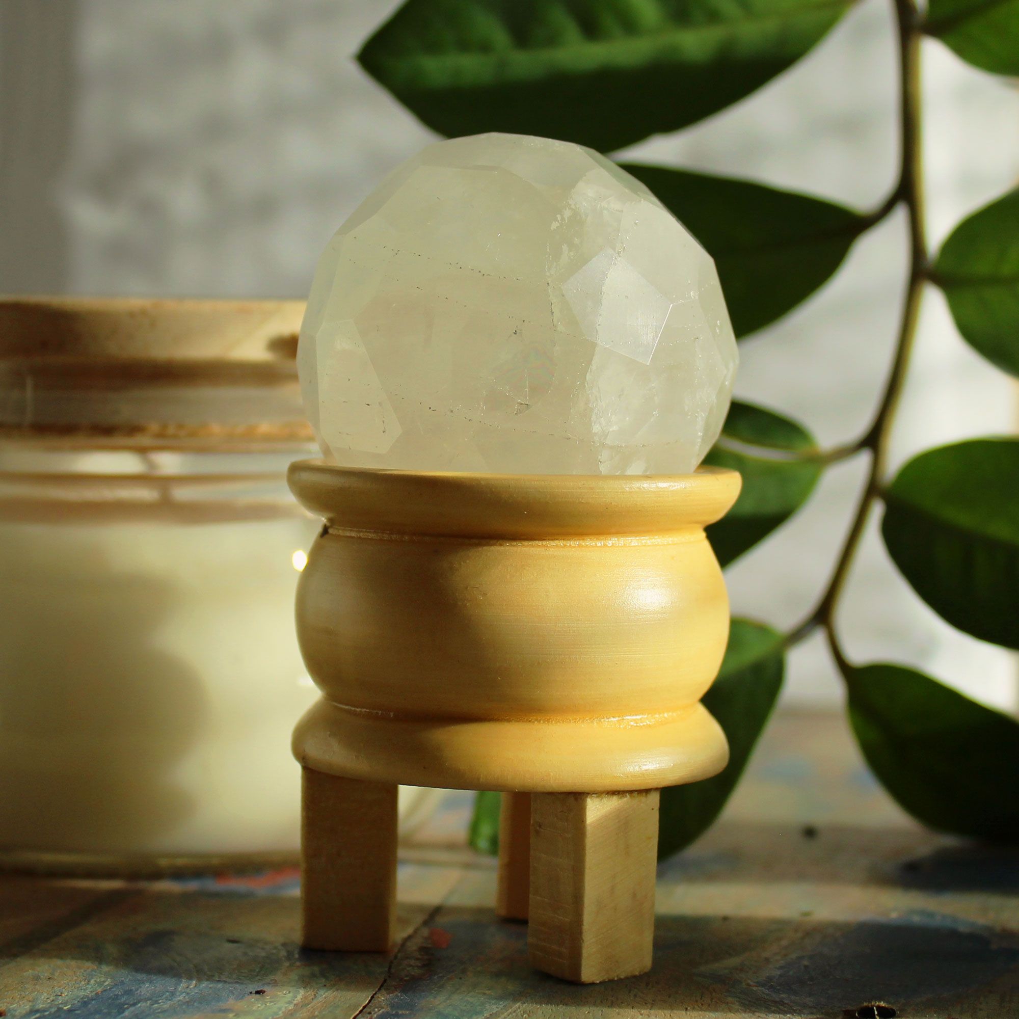 bG9jYWw6Ly9tZWRpYS9TUy9HQy82MFIzMEMxRzZXUjNHQ1NTL2VjZGMzZWE4LmpwZWc.jpg Gemstone Faceted Healing Ball & Stand - Rock Quartz