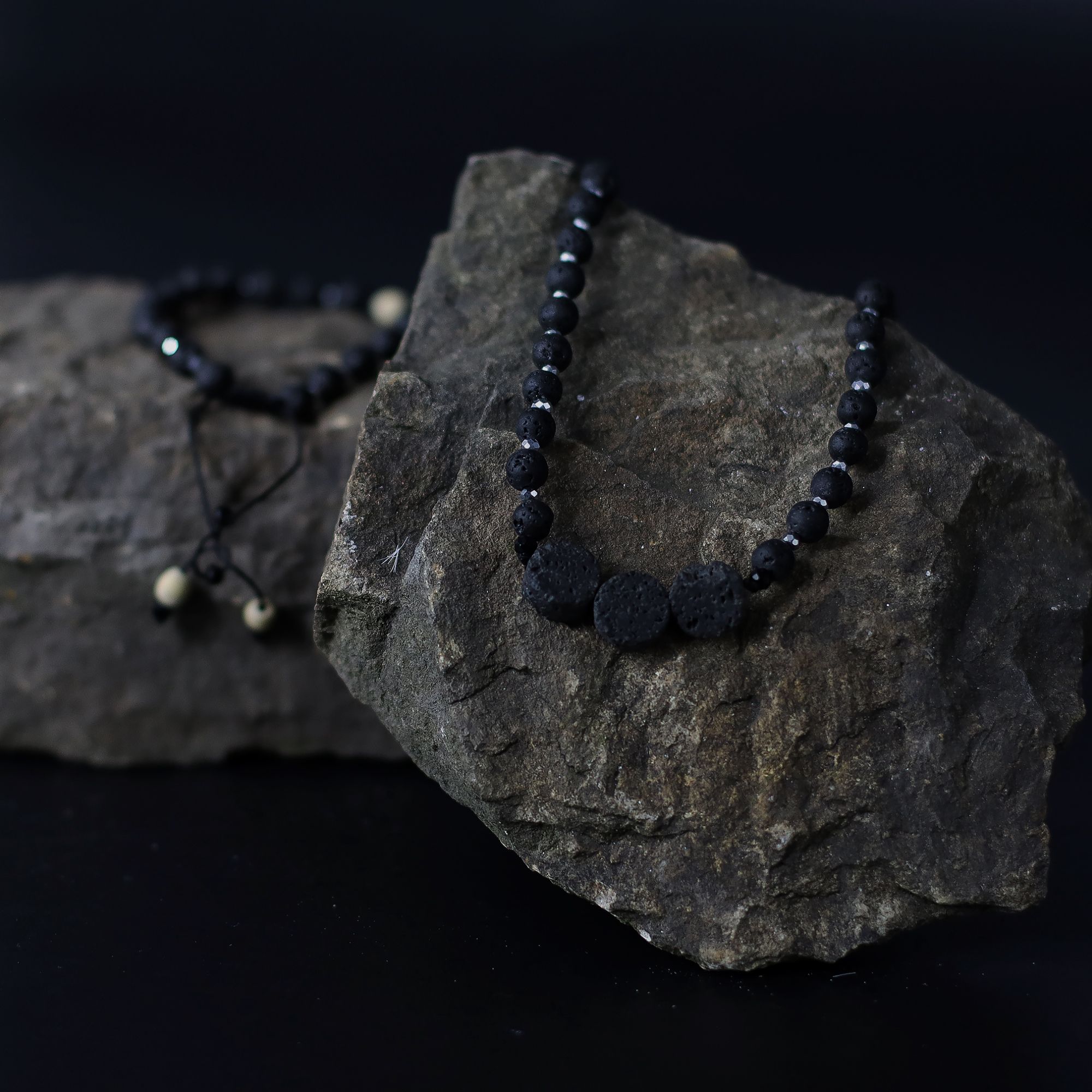 bG9jYWw6Ly9tZWRpYS8xTi82RS82MFIzMEMxSjYwV0s2RTFOLzZjN2U3MDg0LmpwZWc-1.jpg Essence of the Volcano Necklace - Connection to Nature