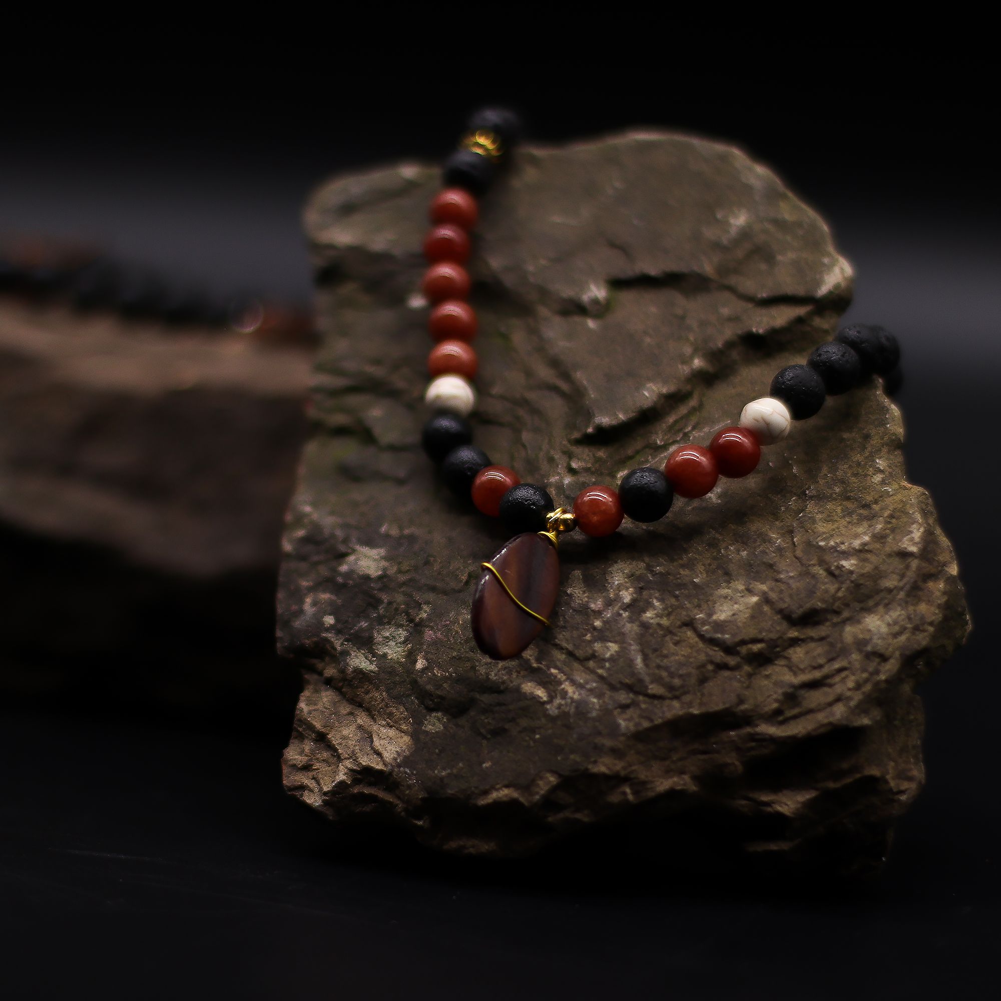 bG9jYWw6Ly9tZWRpYS9TTi9DQy82MFIzMEMxSjY0UktDQ1NOLzk2NGJmNDUzLmpwZw.jpg Essence of the Volcano Necklace - Protection