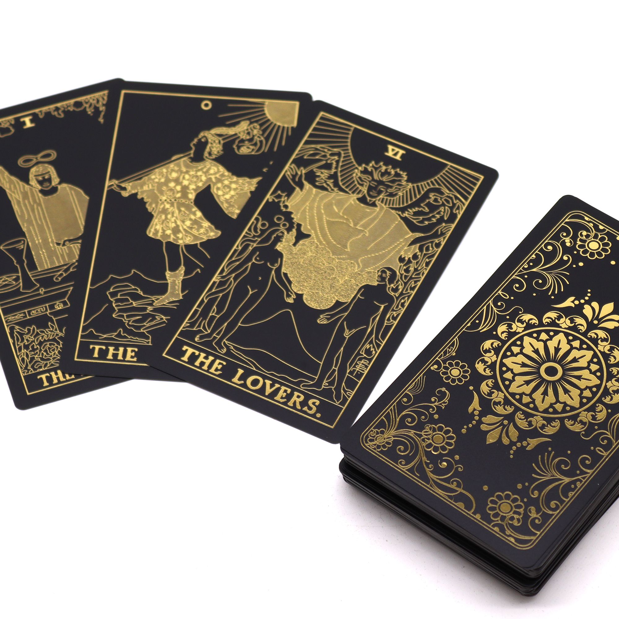 bG9jYWw6Ly9tZWRpYS85UC80RS82MFIzMEMxSDc0UjM0RTlQLzY0YmEwNDNhLmpwZWc.jpg Gold Foil Tarot Set with Book - Gift Box