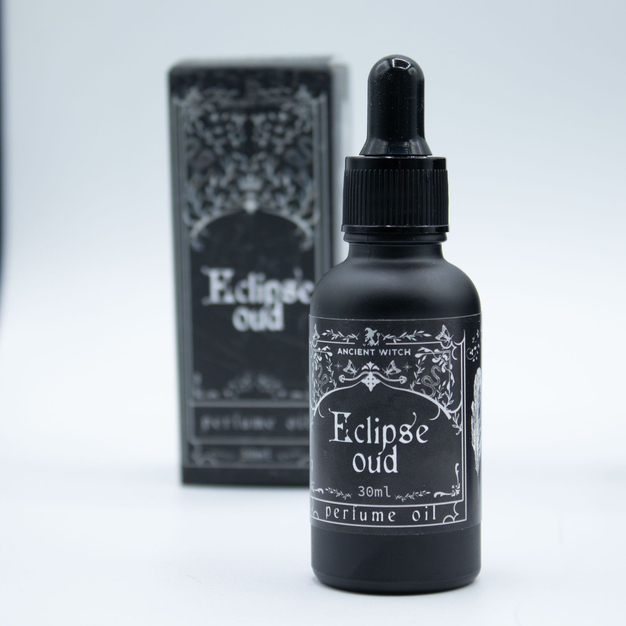 bG9jYWw6Ly9tZWRpYS9IRy8wRC82MFIzMEMxSjY0V0swREhHLzU1NmZhNGQyLmpwZw-1.jpg Ancient Witch Perfume Oil - Eclipse Oud