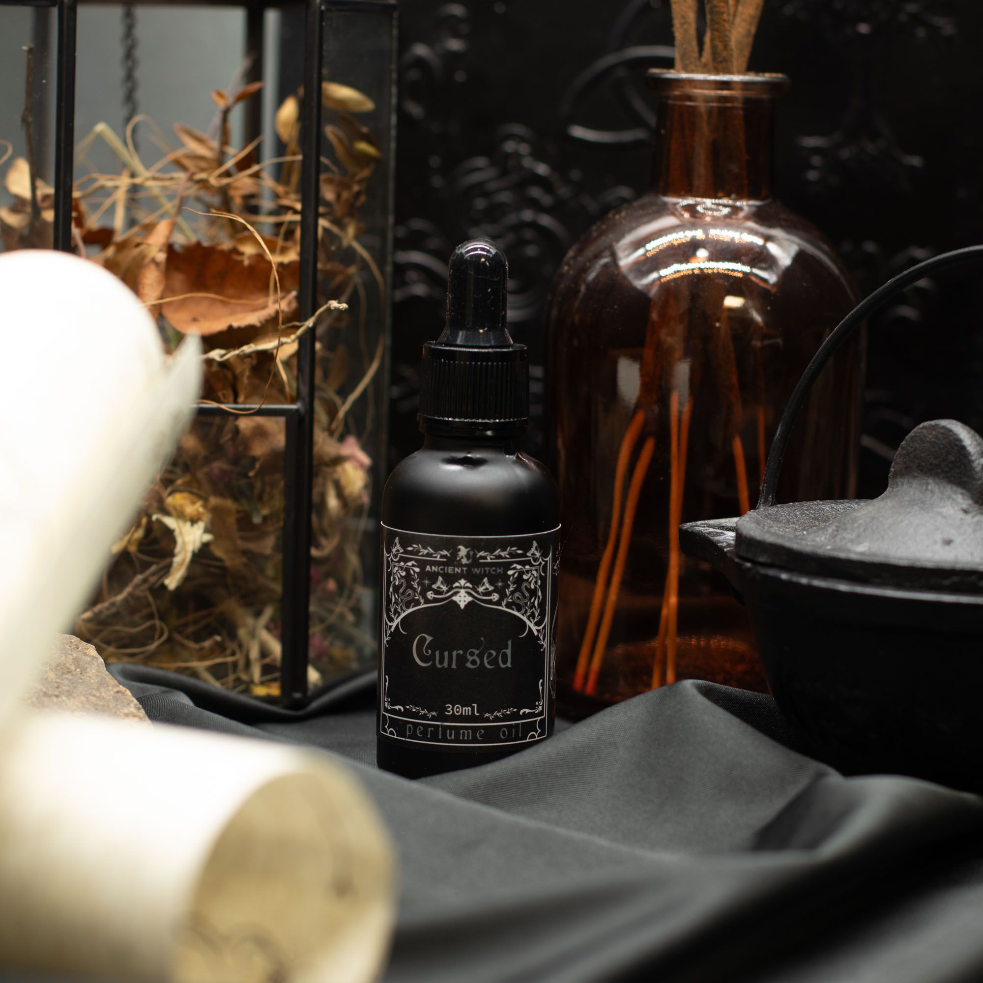 bG9jYWw6Ly9tZWRpYS9ISC80Qy82MFIzMEMxSjY0V0s0Q0hILzNjMGQwZTI5LmpwZw-1.jpg Ancient Witch Perfume Oil - Cursed